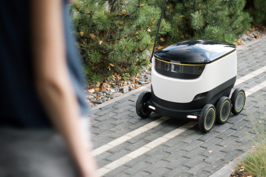 Autonomous delivery robot